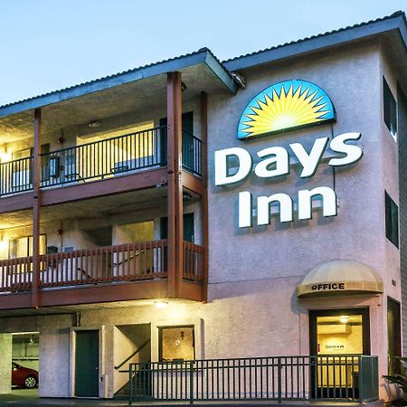 Days Inn By Wyndham Anaheim West Extérieur photo